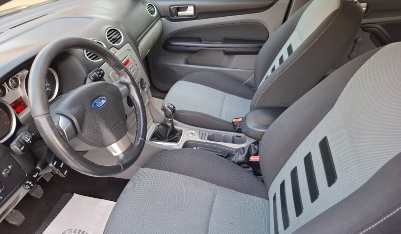 
								FORD FOCUS 1.6 I TREND 2010 EURO 5 full									