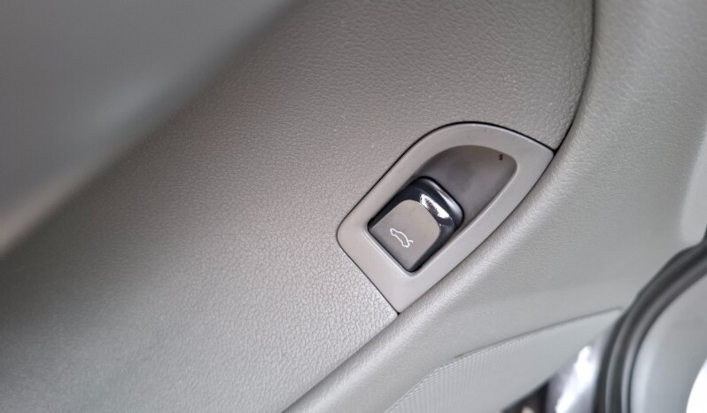 
AUDI A4 2.0 TDI ATTRACTION 2009 / 2010 EURO 5 full									