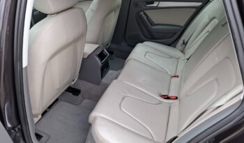 
AUDI A4 2.0 TDI ATTRACTION 2009 / 2010 EURO 5 full								