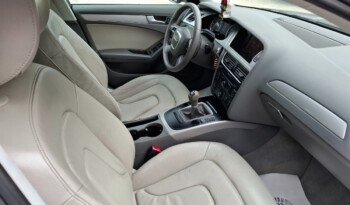 
AUDI A4 2.0 TDI ATTRACTION 2009 / 2010 EURO 5 full								