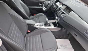
									RENAULT LAGUNA 2.0 DCI GT 4CONTROL 2012 full								