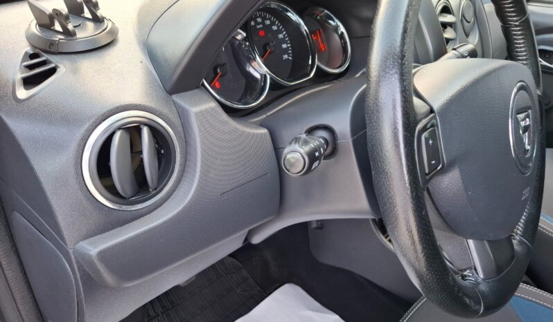 
								DACIA DUSTER 1.6 I CELEBRATION 2015 EURO 6 full									