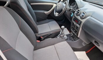 
DACIA DUSTER 1.5 DCI 4X4 LAUREATE 2013 full								