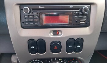 
DACIA DUSTER 1.5 DCI 4X4 LAUREATE 2013 full								