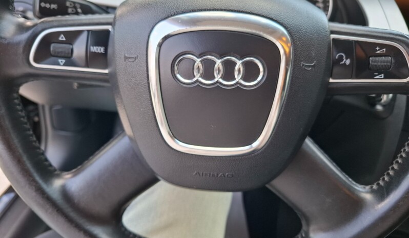 
AUDI A4 2.0 TDI ATTRACTION 2010 EURO 5 full									