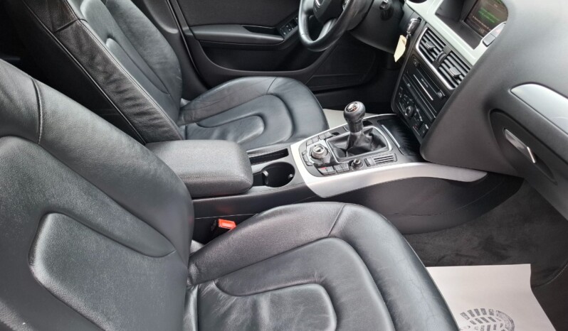 
AUDI A4 2.0 TDI AMBIENTE 2011 / 2012 full									