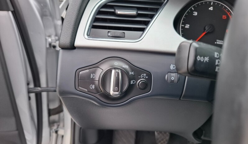 
AUDI A4 2.0 TDI AMBIENTE 2011 / 2012 full									