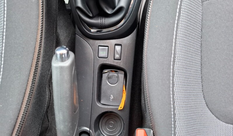 
RENAULT CAPTUR 0.9 TCE ENERGY 2013 full									