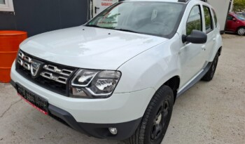 
DACIA DUSTER 1.6 I LAUREATE 2017 EURO 6 full								