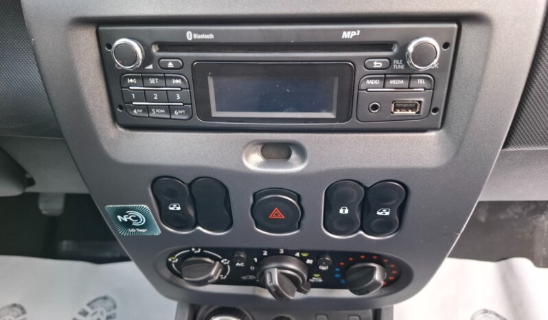 
DACIA DUSTER 1.5 DCI 4×4 AMBIANCE 2012 full									