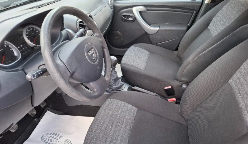 
DACIA DUSTER 1.5 DCI 4×4 AMBIANCE 2012 full									