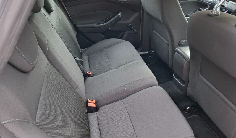 
FORD FOCUS 1.5 TDCI TREND 2015 EURO 6 full									