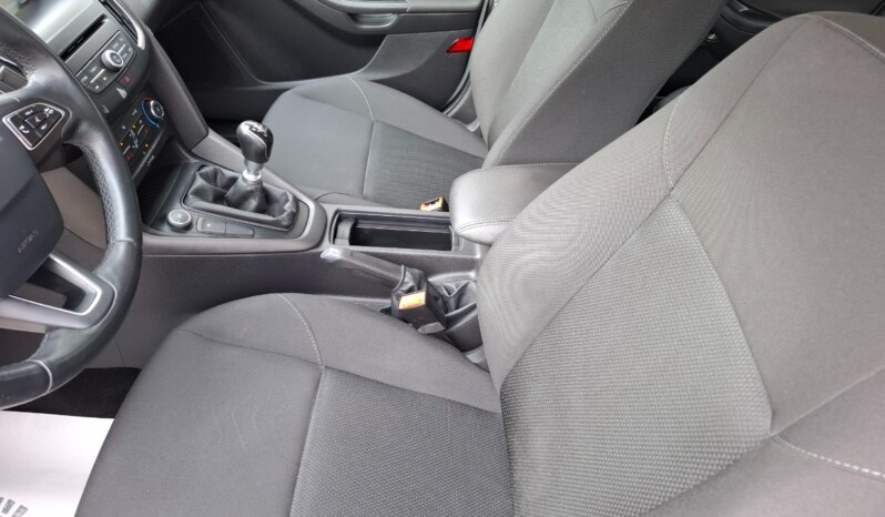 
FORD FOCUS 1.5 TDCI TREND 2015 EURO 6 full									