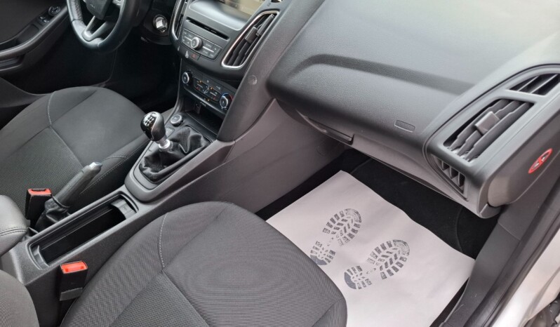 
FORD FOCUS 1.5 TDCI TREND 2015 EURO 6 full									